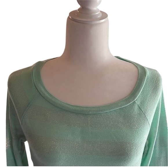 Mossimo Supply High/Low Metallic Striped Top Junior's Size M - Picture 6 of 11